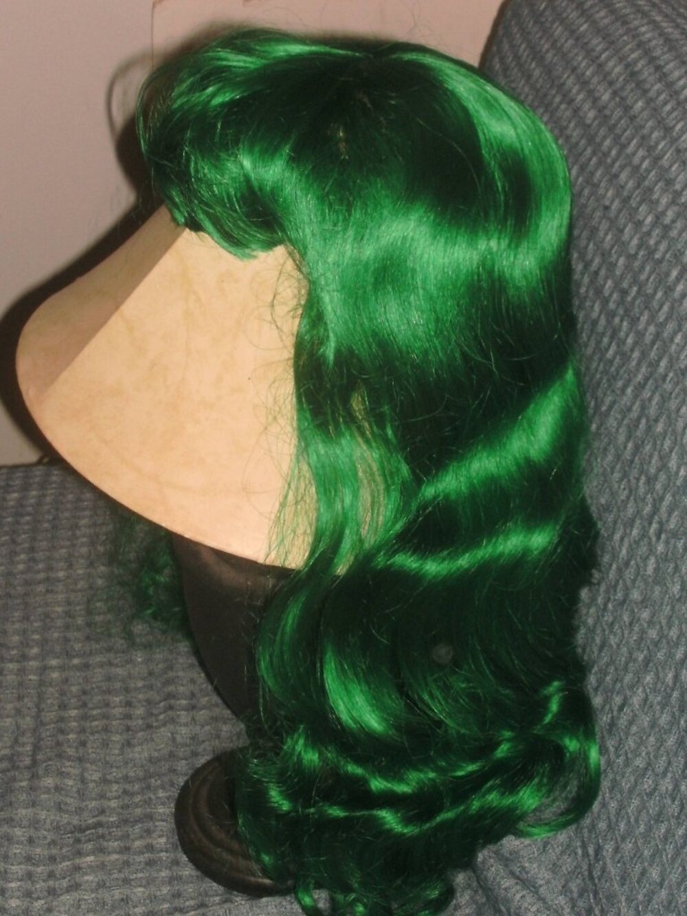NWT Green Cosplay Dress Up Long Wavy Hair Costume Wig Halloween Party Lacey KATY